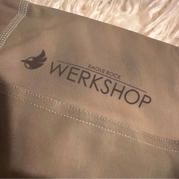 Eagle Rock Werkshop Leopard - Athleisure Leggings size Small - Picture 7 of 11